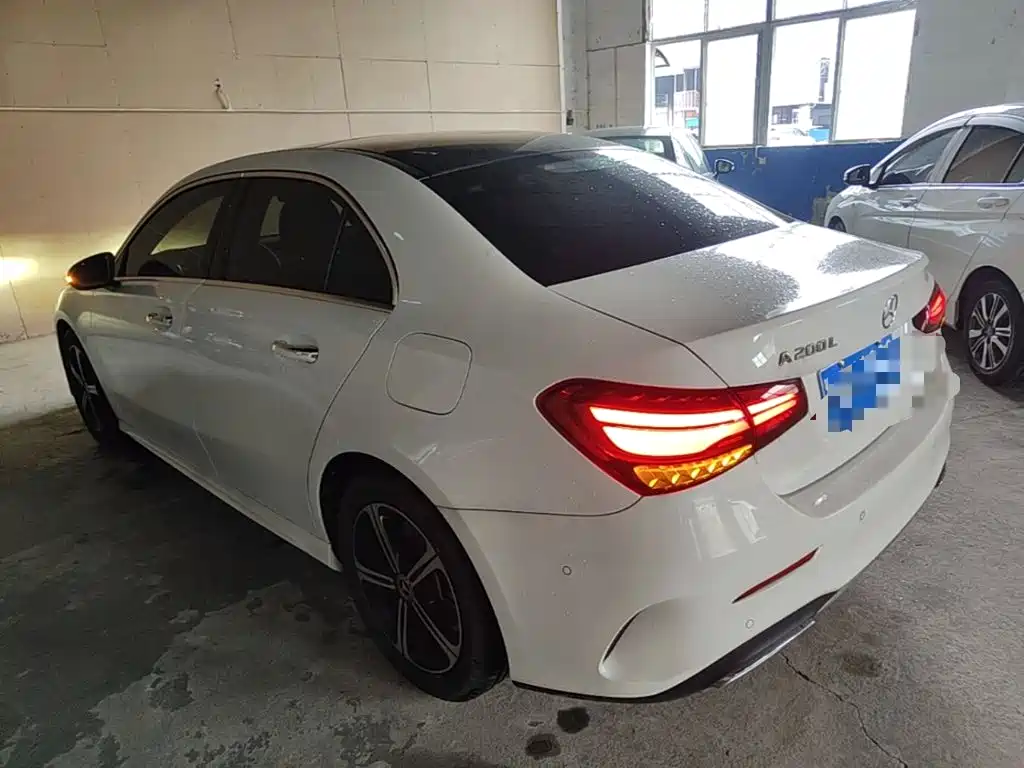 Mercedes-Benz A-Class 2025 — фото 5