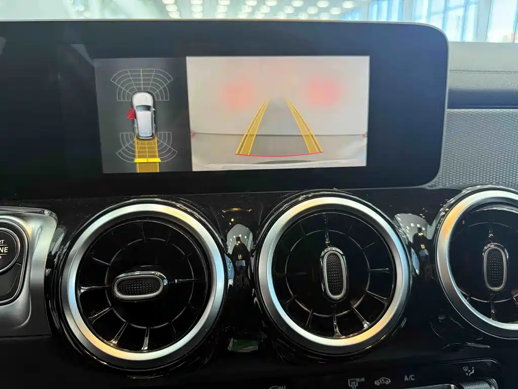 Mercedes-Benz GLB 2020 — фото 14