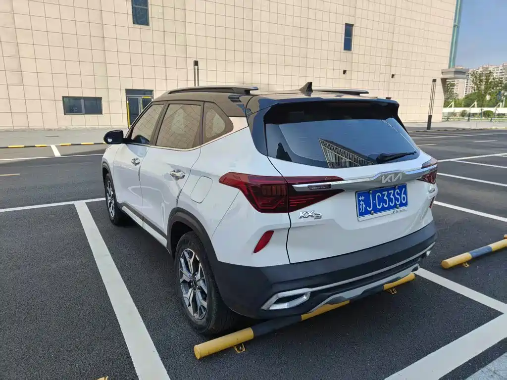 Kia KX3 Proud Running 2022