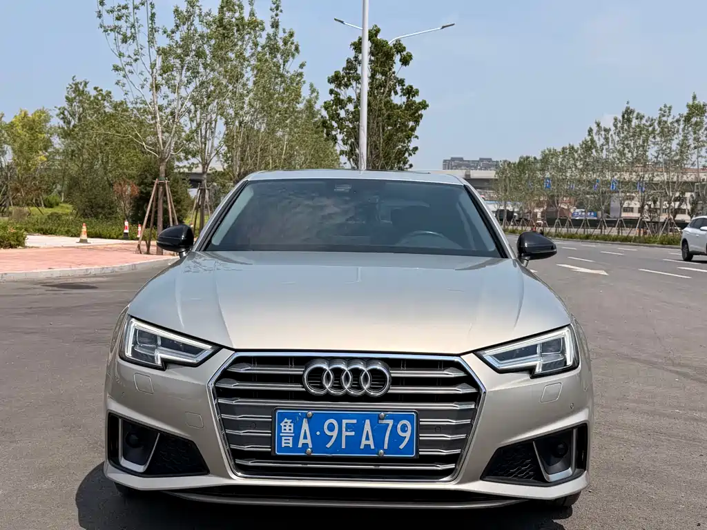 Audi A4L 2019