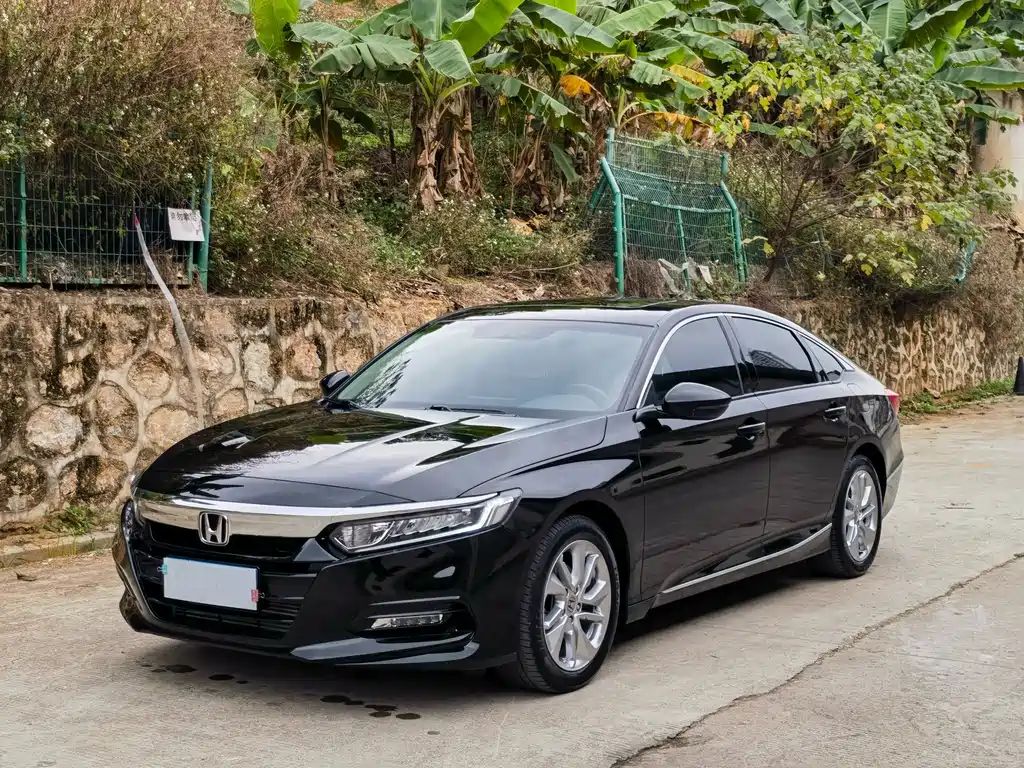 Honda Accord 2020 — фото 1