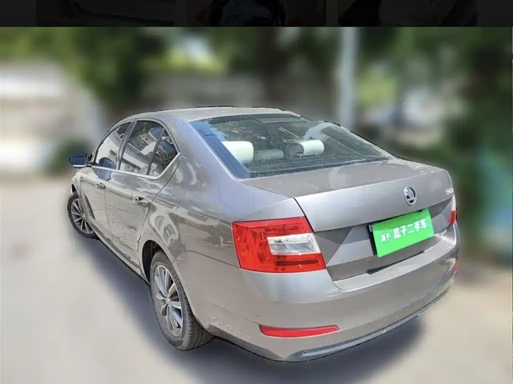 Skoda Octavia 2016 — фото 13