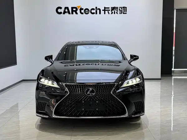 Lexus LS 2021