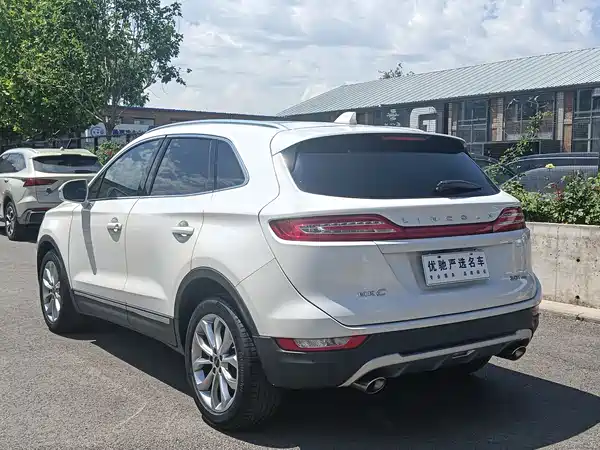 Lincoln MKC 2017