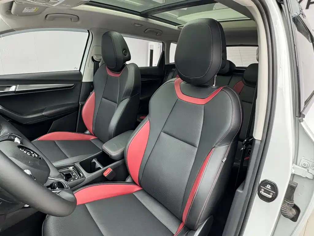 Skoda Karoq 2023 — фото 13