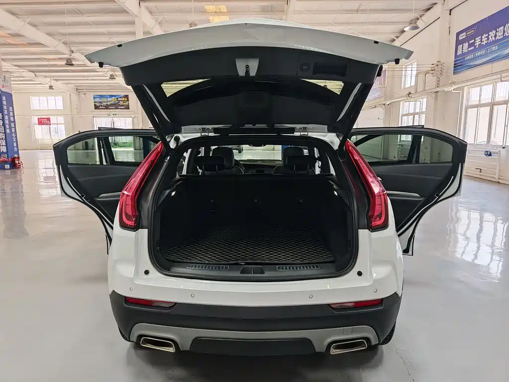 Cadillac XT4 2021 — фото 16