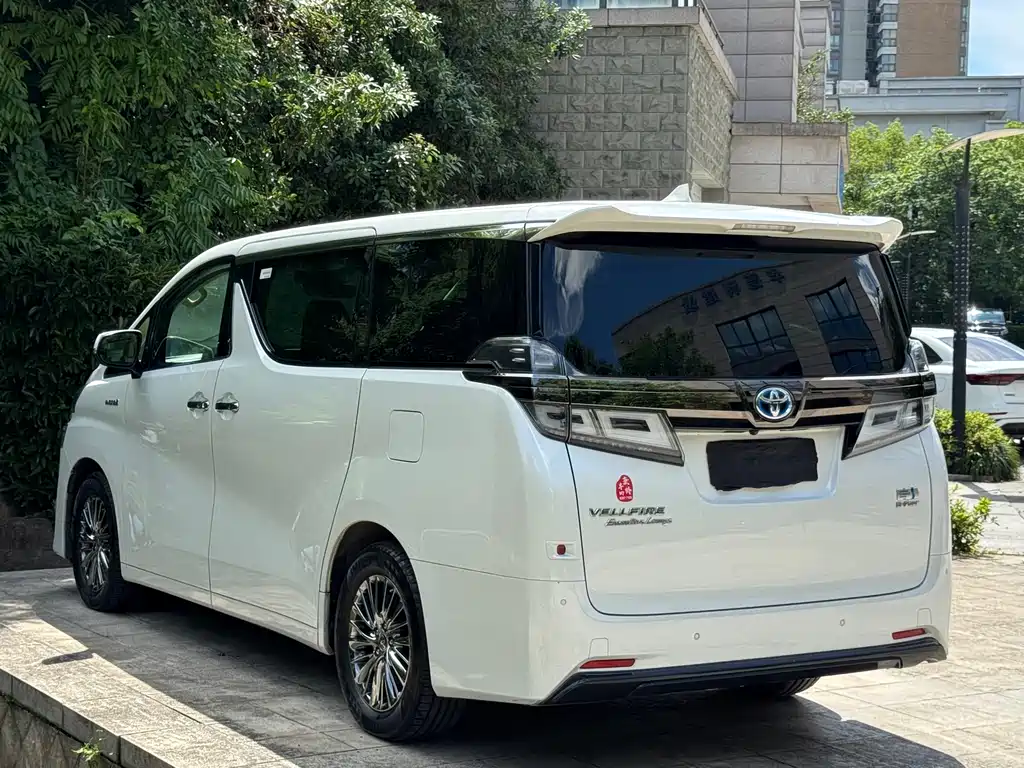 Toyota Vellfire 2021