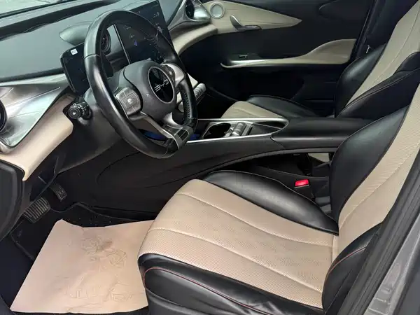 BYD Dolphin 2023
