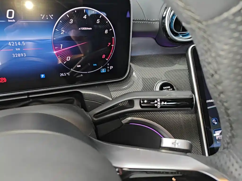 Mercedes-Benz C-Class 2024 — фото 14