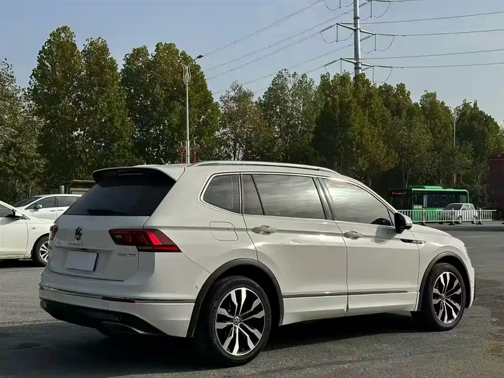 Volkswagen Tiguan L 2021 — фото 6