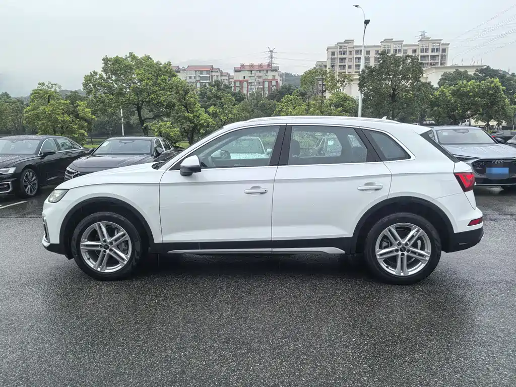 Audi Q5L 2023