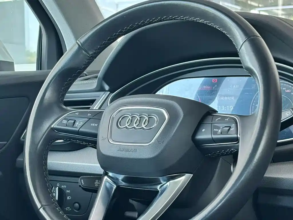 Audi Q5L 2023 — фото 13