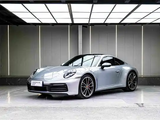 Porsche 911 2021 — фото 1