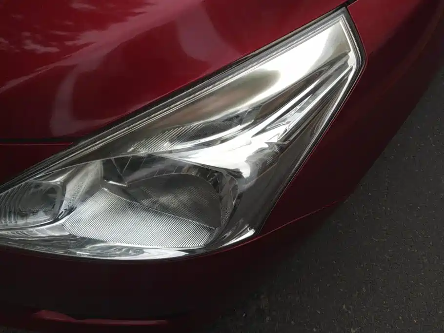 Nissan Tiida 2013