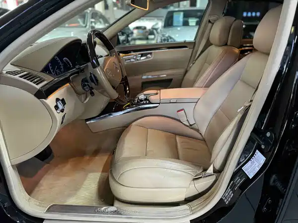 Mercedes-Benz S-Class 2013