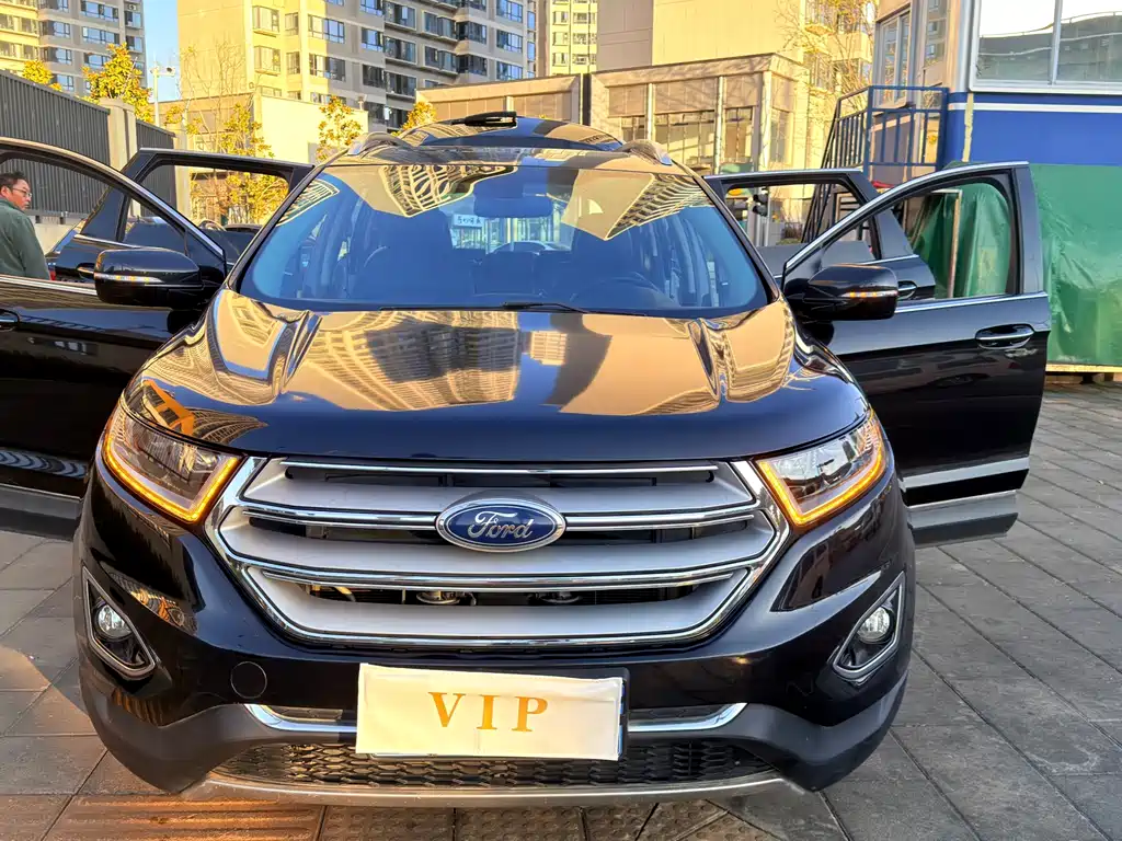 Ford Edge 2015 — фото 17