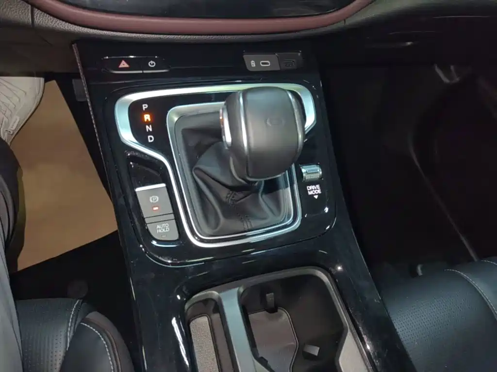 GAC Motor Trumpchi M6 2024 — фото 14