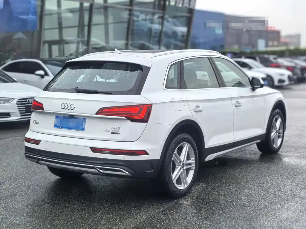 Audi Q5L 2023