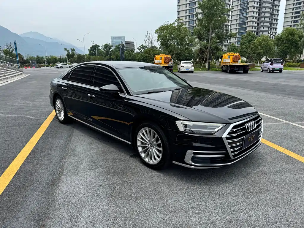 Audi A8 2018 — фото 3