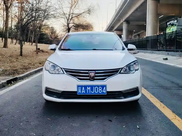 Roewe 360 2015
