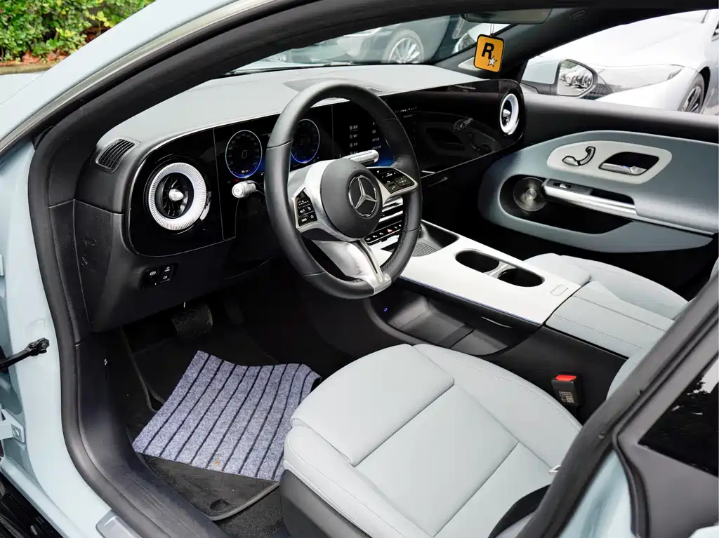 Mercedes-Benz CLA EV 2025 — фото 12