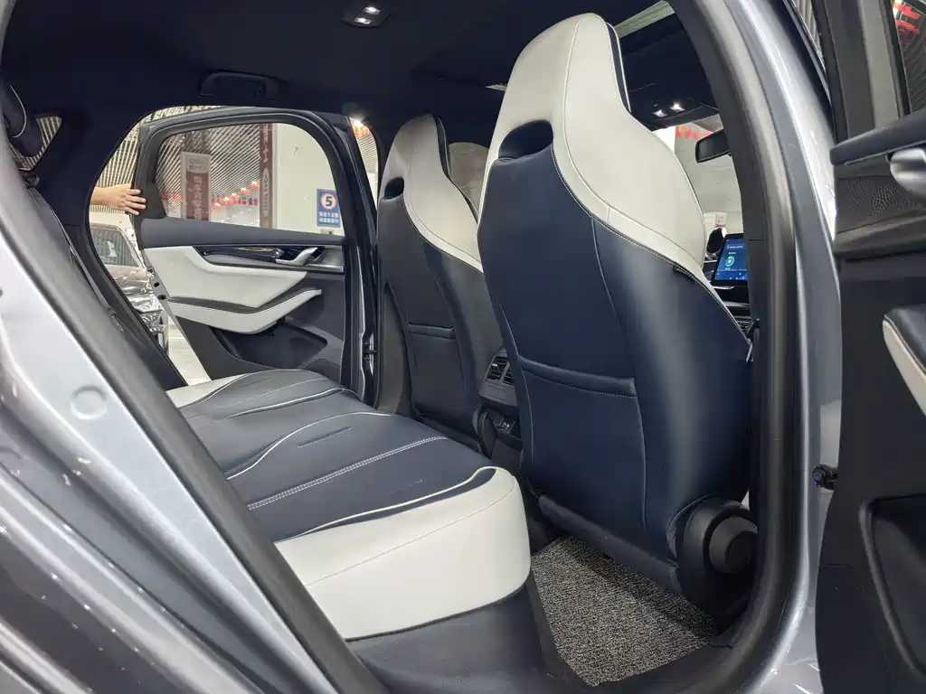 BYD Qin PLUS 2022 — фото 12