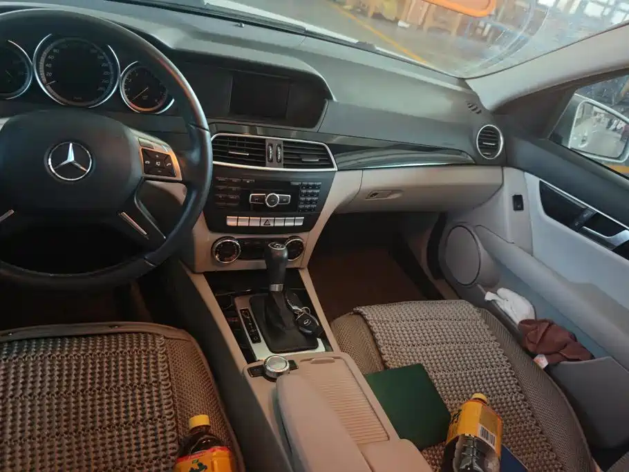 Mercedes-Benz C-Class 2012 — фото 16