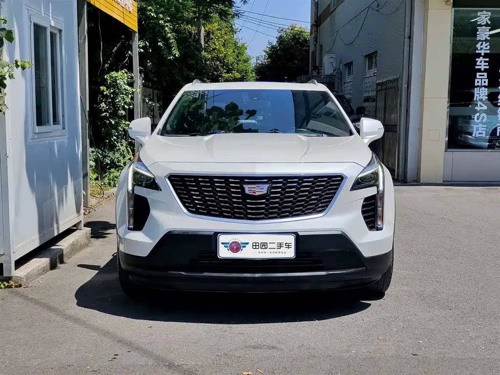 Cadillac XT4 2022 — фото 2
