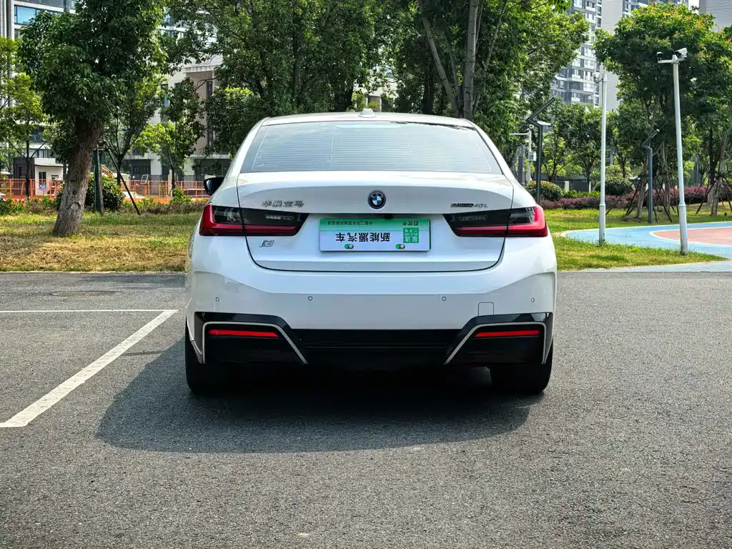 BMW i3 2024 — фото 13