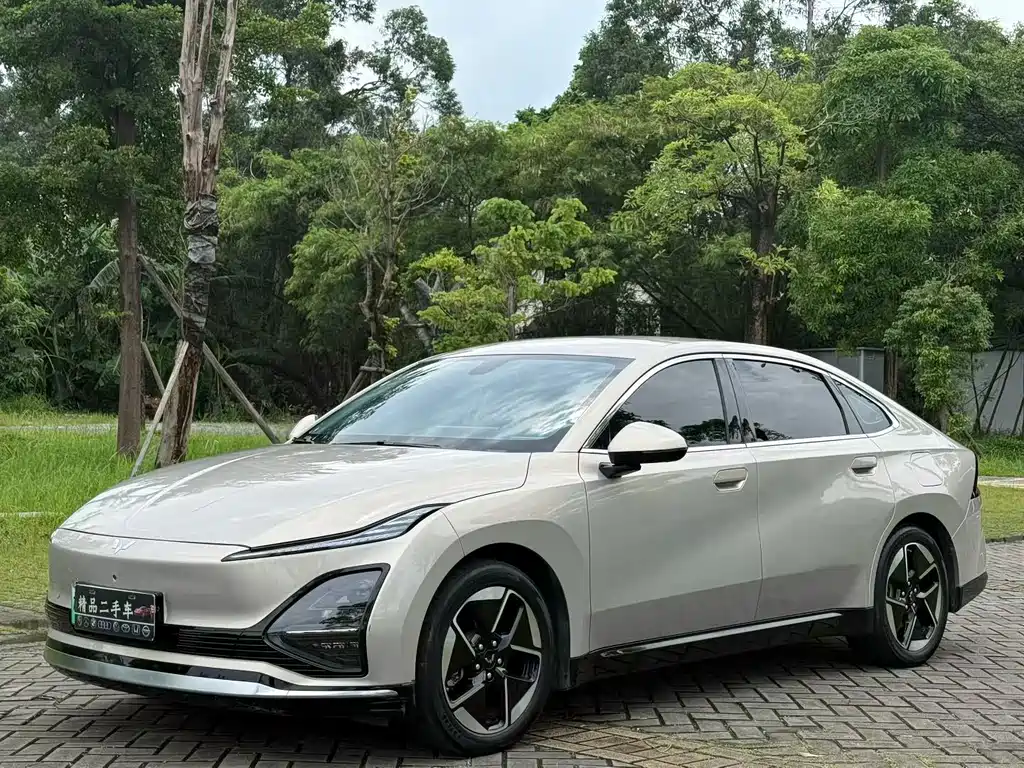 Wuling Starlight 2024