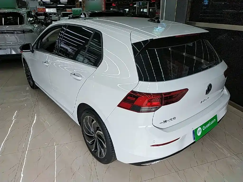 Volkswagen Golf 2024