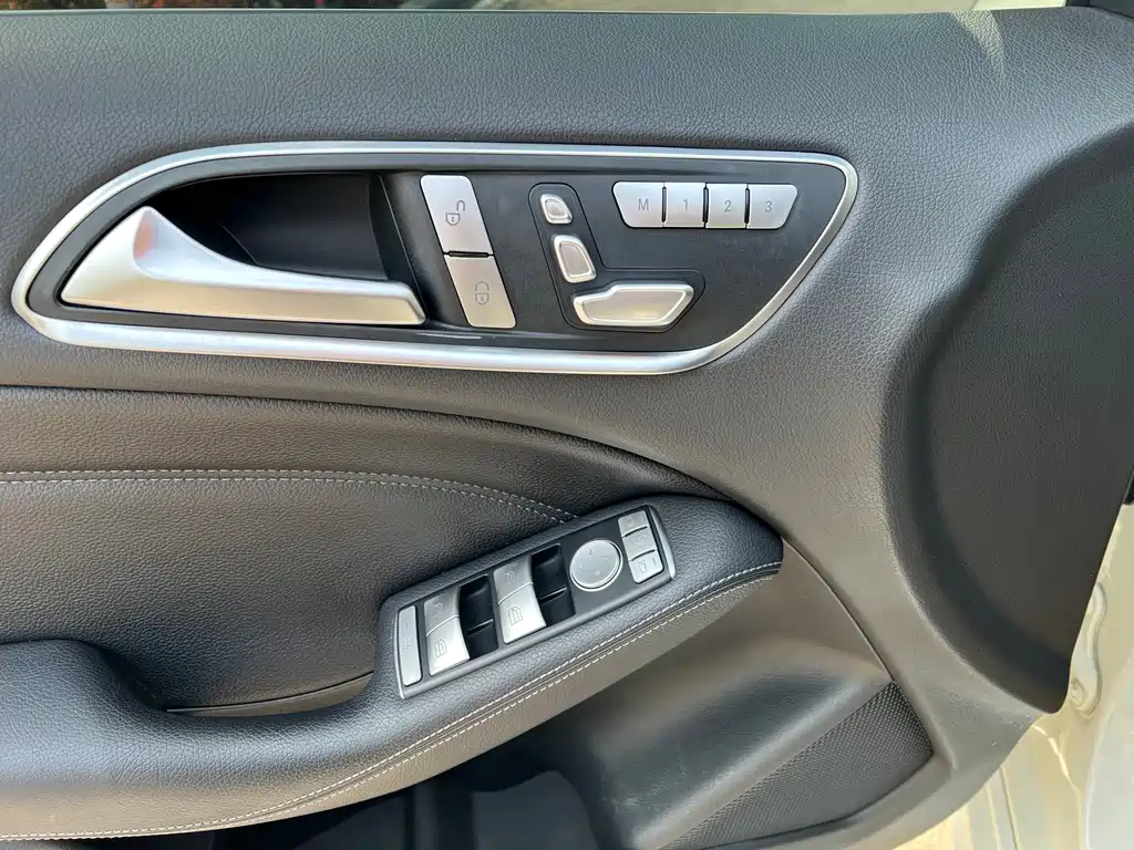 Mercedes-Benz B-Class 2016 — фото 7