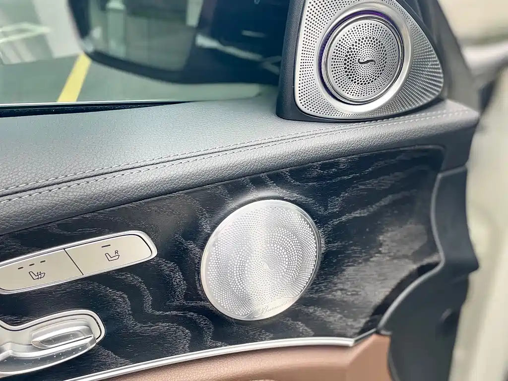 Mercedes-Benz E-Class 2017 — фото 25