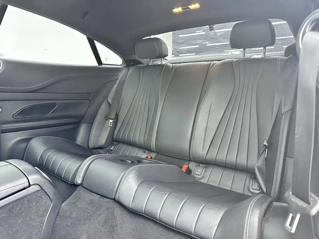 Mercedes-Benz E-Class 2017 — фото 13