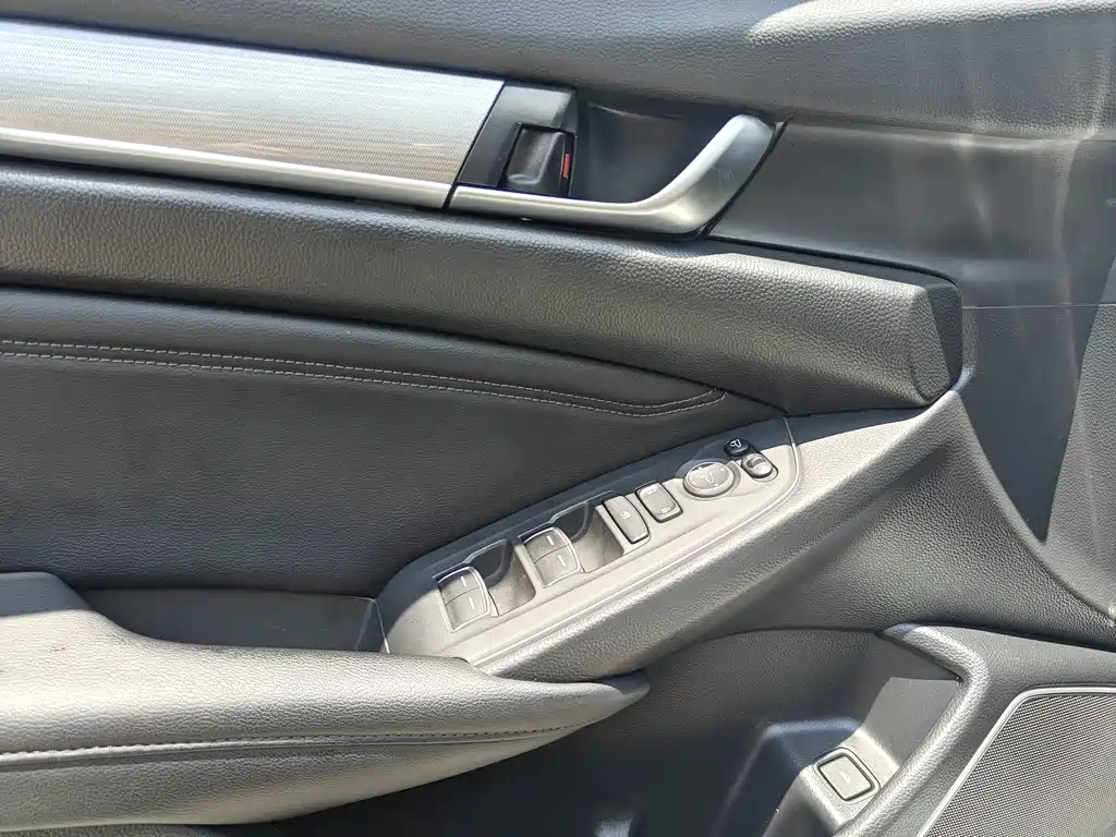 Honda Accord 2022 — фото 14