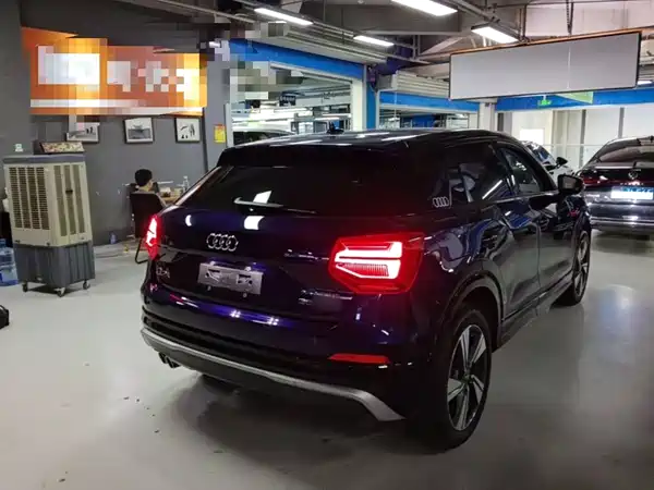 Audi Q2L 2020