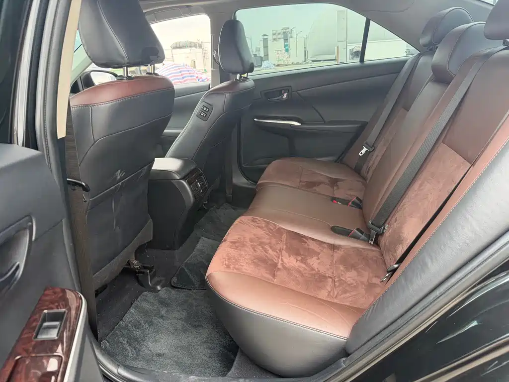 Toyota Camry 2016 — фото 13