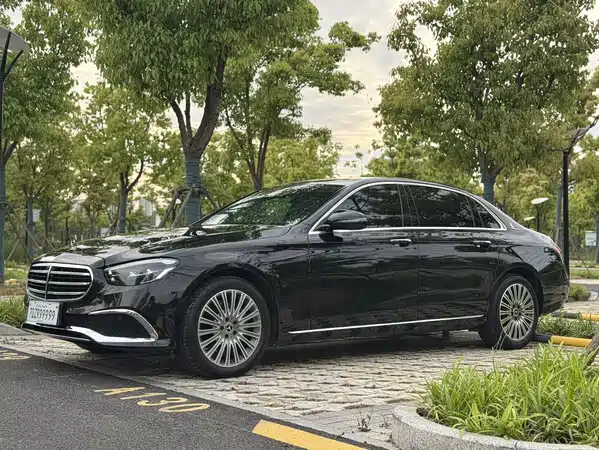 Mercedes-Benz E-Class 2023