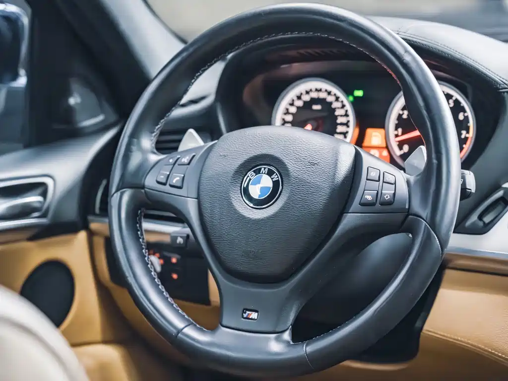 BMW X6 M 2013 — фото 21