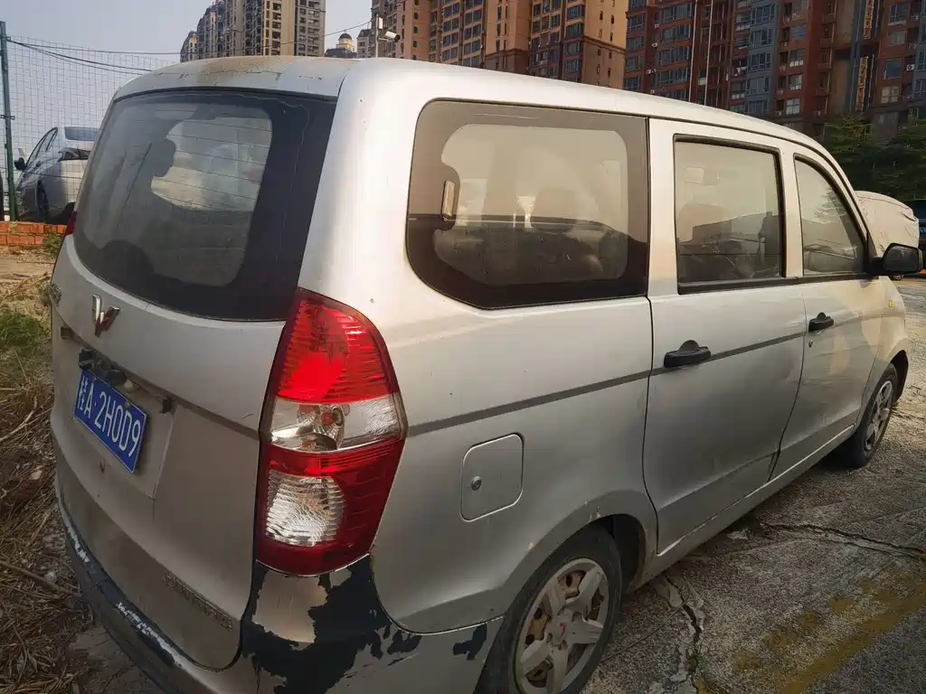 Wuling Hongguang 2011 — фото 4