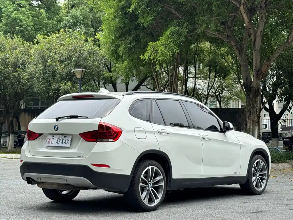 BMW X1 2015 — фото 4