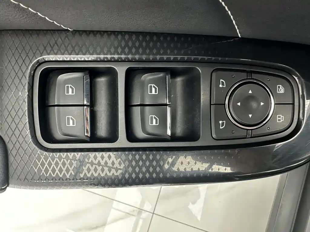 Haval M6 2023 — фото 12