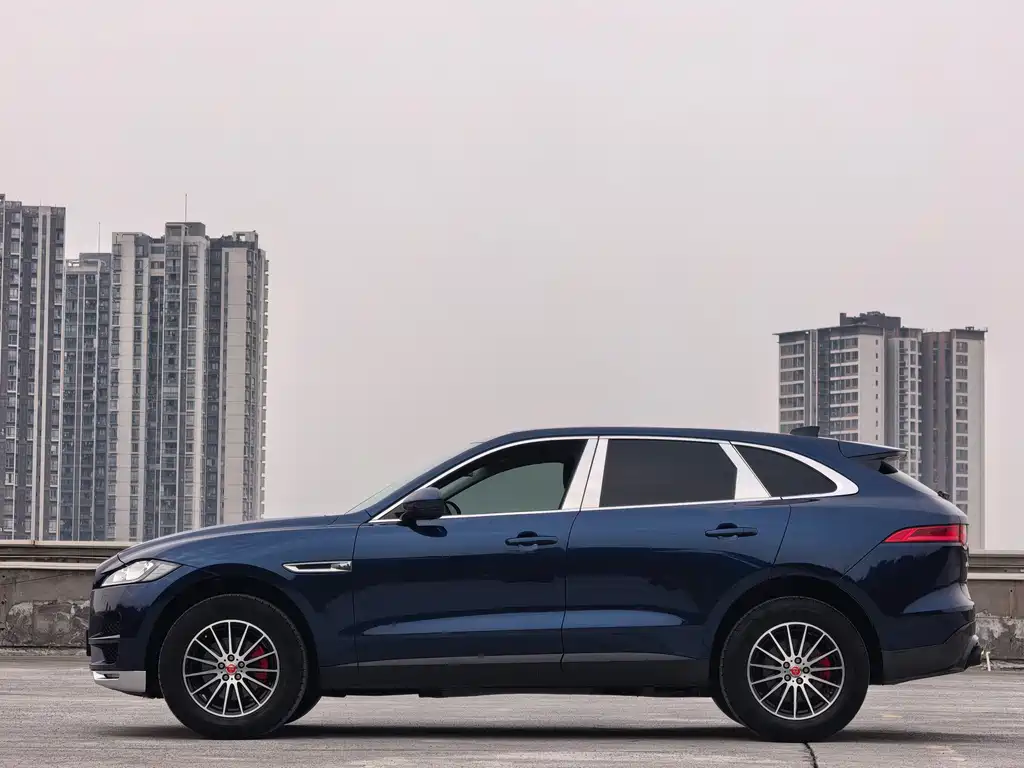 Jaguar F-PACE 2018 — фото 13