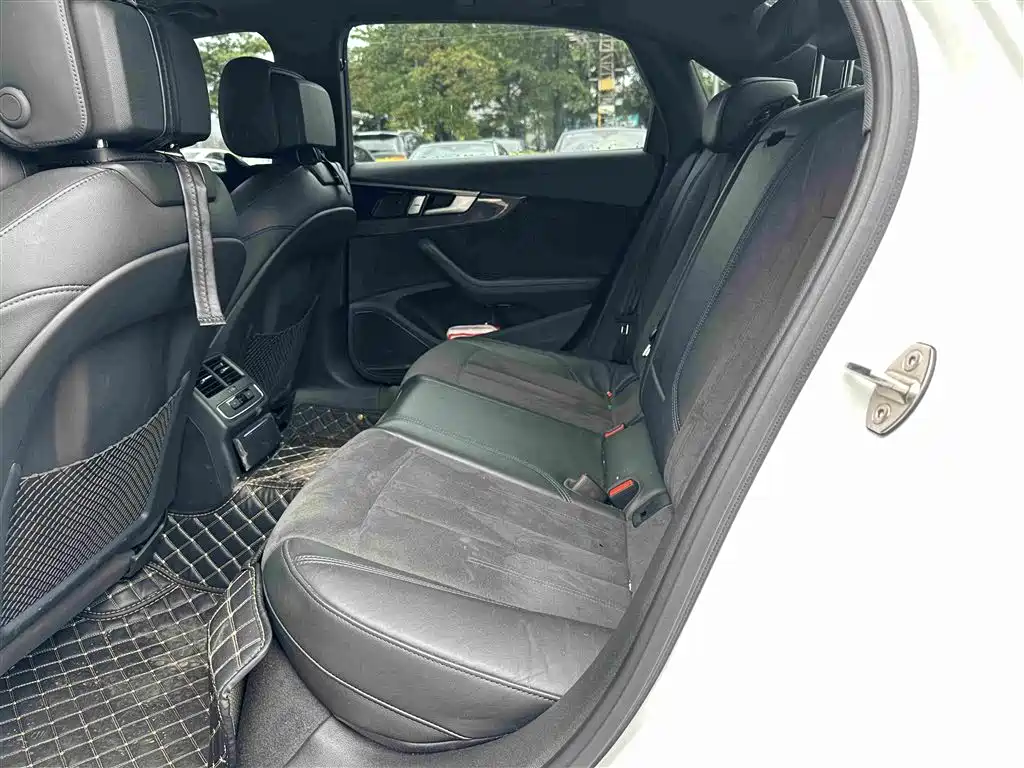 Audi A4L 2024