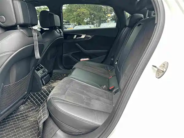 Audi A4L 2024