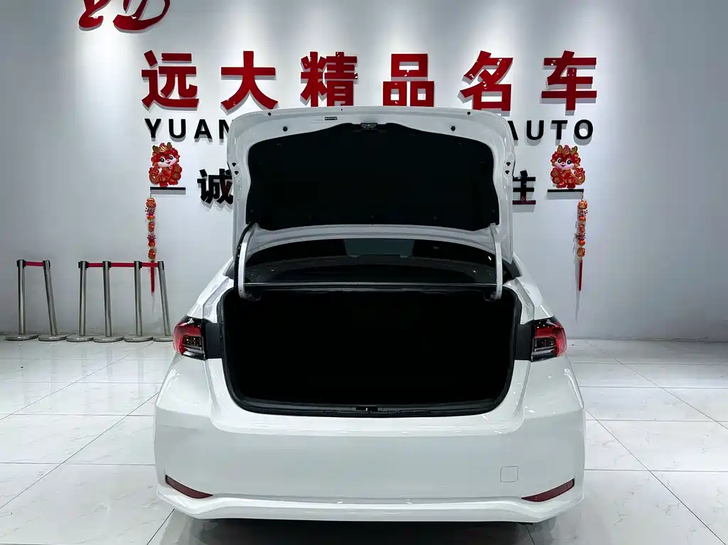 Toyota Corolla 2023 — фото 17
