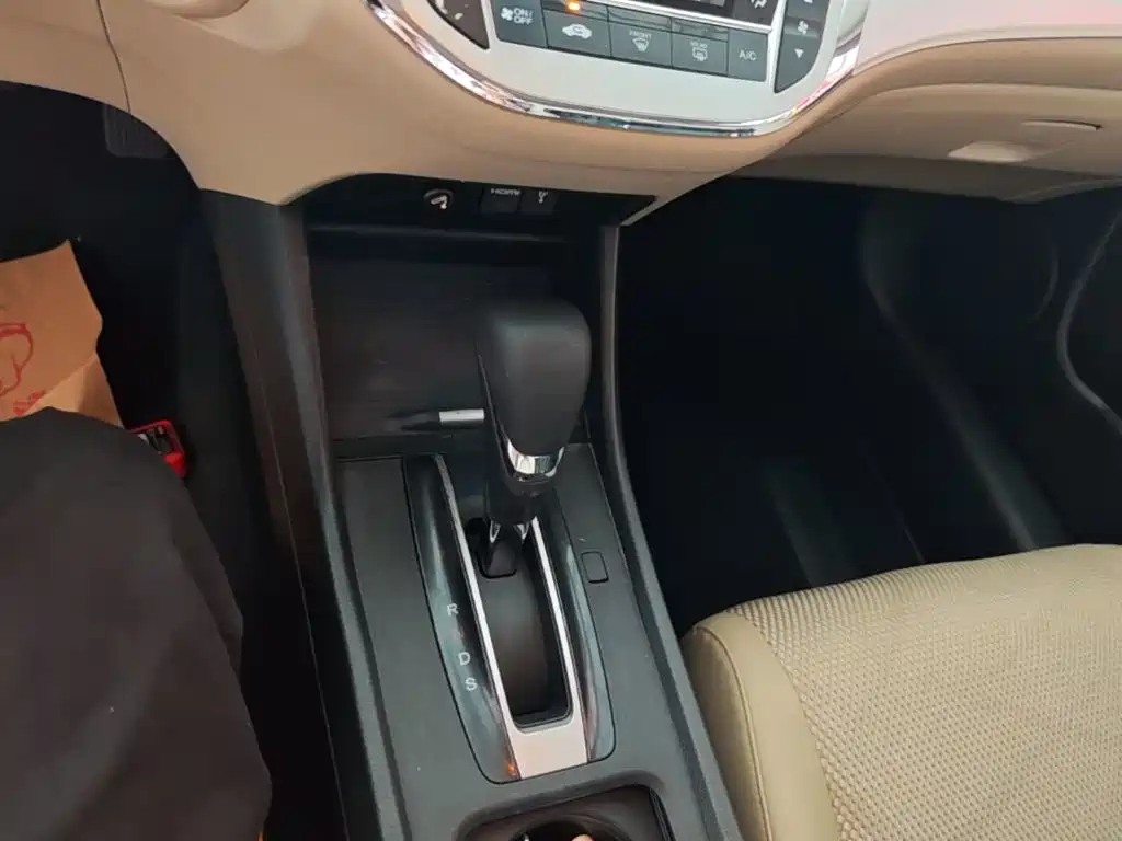 Honda Jade 2015 — фото 14