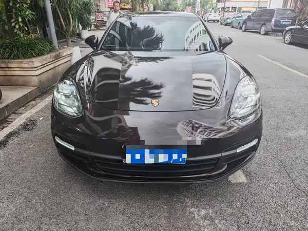 Porsche Panamera 2018