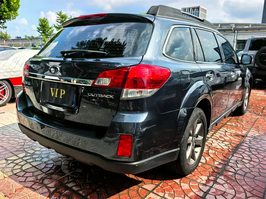 Subaru Outback 2014 — фото 2