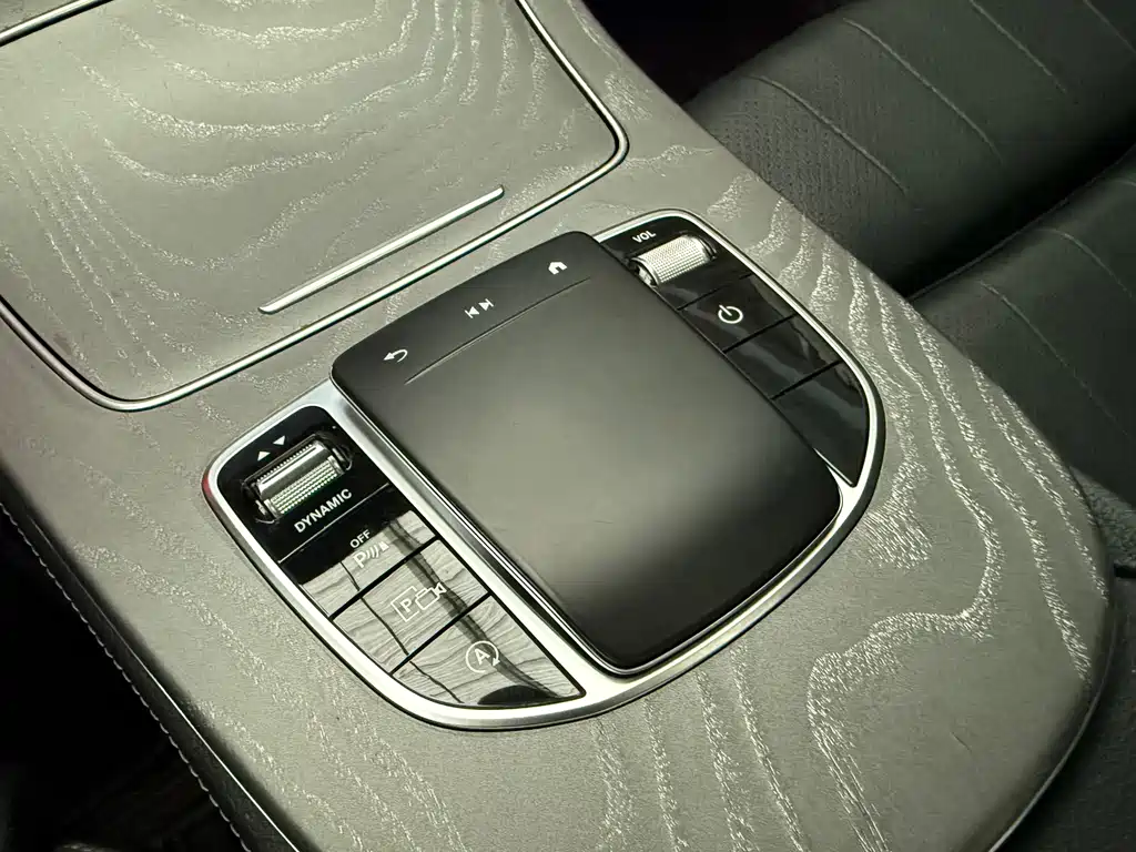 Mercedes-Benz E-Class 2021 — фото 11